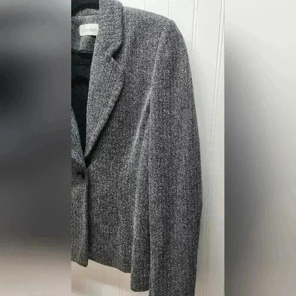 Calvin Klein Herringbone Knit Blazer - Picture 2 of 15